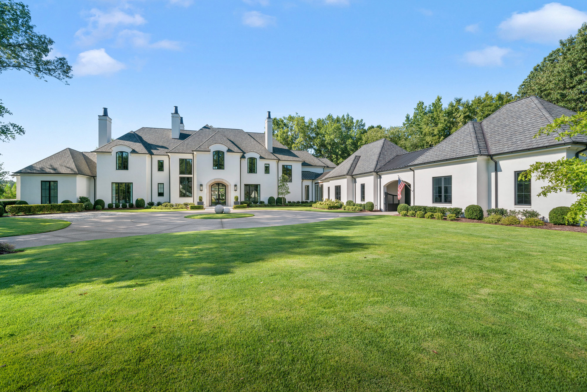 LUXE Home