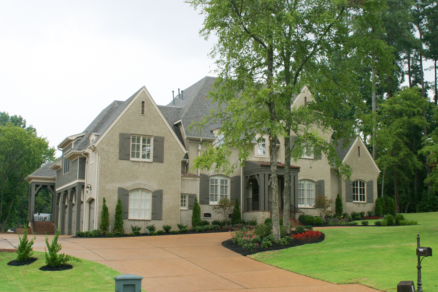 Forest Hill Ln